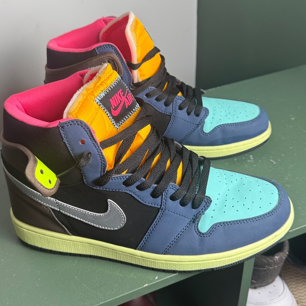 JORDAN 1 RETRO‎ HIGH TOKYO BIO HACK SNEAKERS men’s 9.5